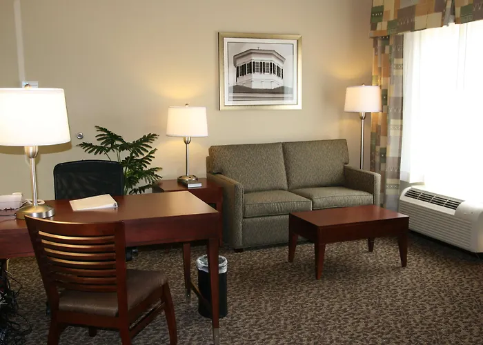 Hampton Inn & Suites West Point
